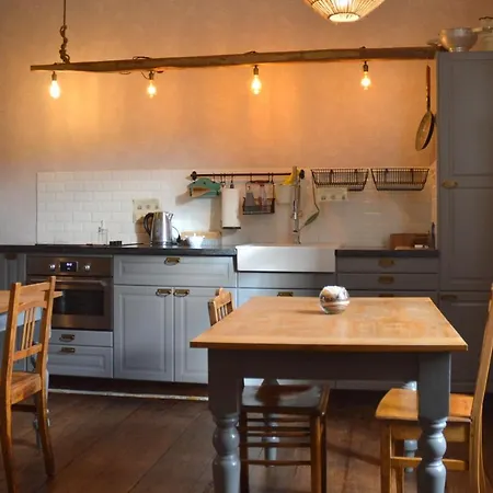 Aux 4 Saules De 4 Wilgen Bed & Breakfast 3*